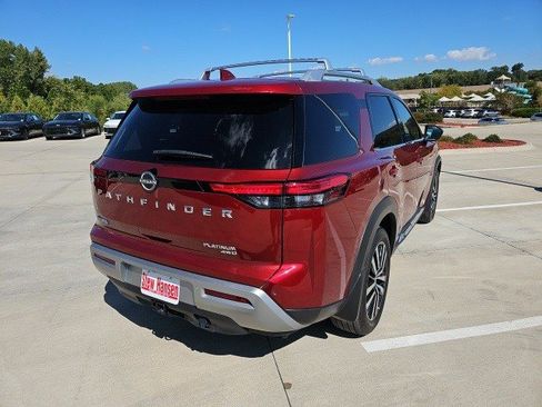 Used 2024 Nissan Pathfinder Platinum w/ Cargo Package image 6