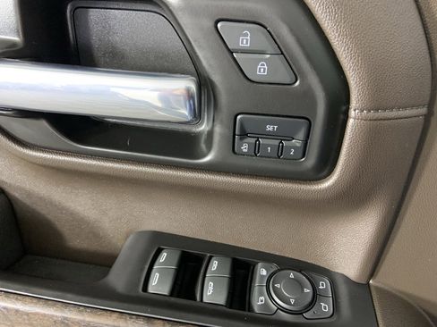 Used 2022 GMC Sierra 1500 Denali w/ Denali Premium Package image 23