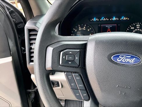 Used 2017 Ford F150 XL w/ Equipment Group 101A Mid AWD/4WD image 13
