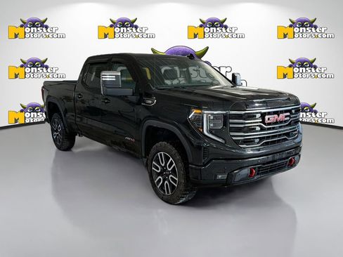 Used 2025 GMC Sierra 1500 AT4 w/ Technology Package image 3