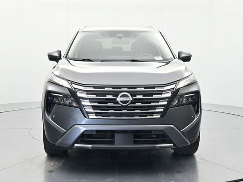 Used 2024 Nissan Rogue SL AWD/4WD image 2