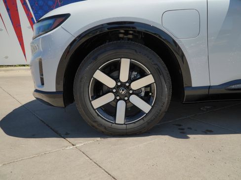 New 2026 Honda Prologue Touring image 12
