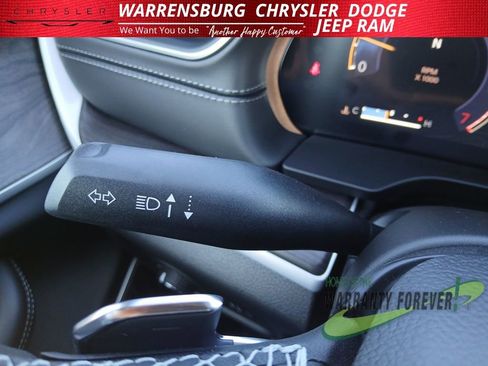 New 2025 Jeep Grand Cherokee L Limited w/ Luxury Tech Group II image 17