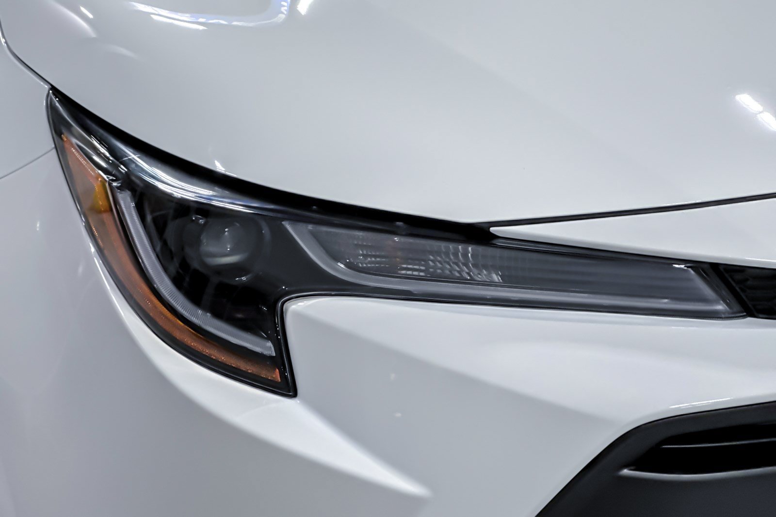 Used 2026 Toyota Corolla LE FWD image 12