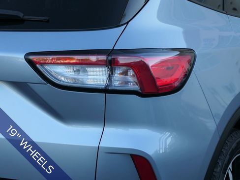 Used 2022 Ford Escape SE w/ SE Sport Appearance Package image 5