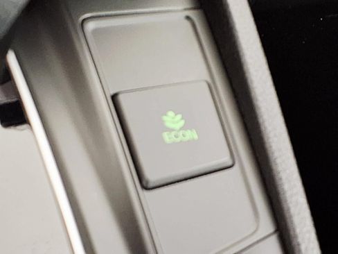 Used 2018 Honda CR-V LX image 18