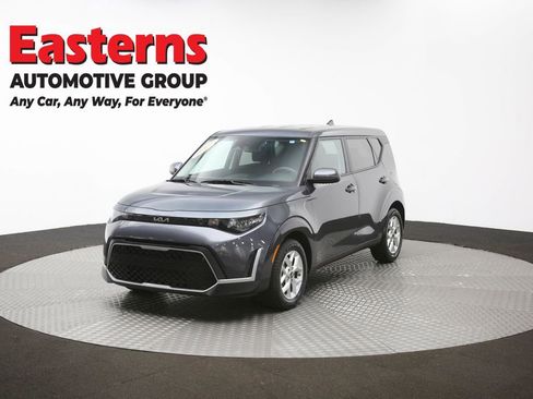 Used 2025 Kia Soul LX w/ LX Technology Package FWD image 54