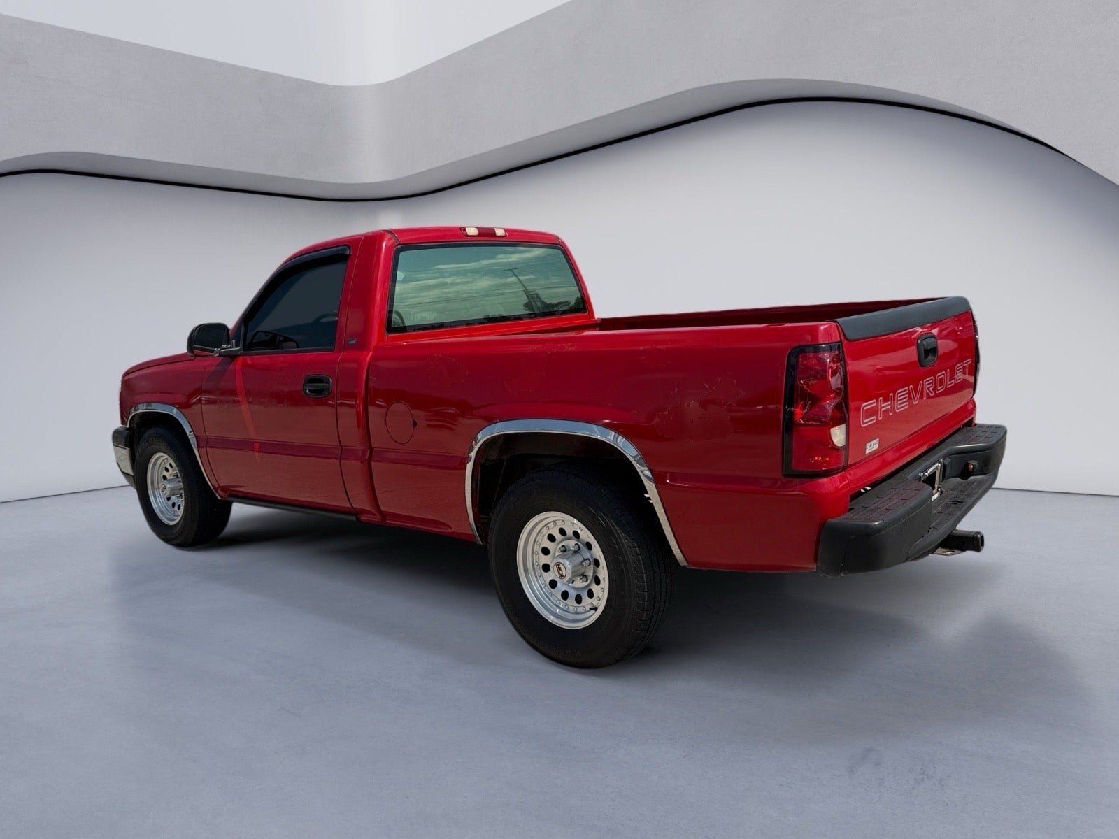 Used 2004 Chevrolet Silverado 1500 W/T RWD image 3