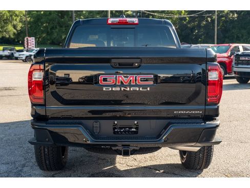 New 2026 GMC Canyon Denali w/ LPO, Denali Black Edition AWD/4WD image 7