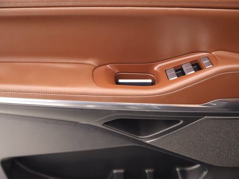 Used 2025 Lincoln Navigator Reserve AWD/4WD image 18