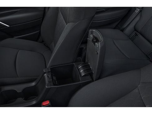 New 2026 Toyota Corolla Cross LE w/ Moonroof Package FWD image 28