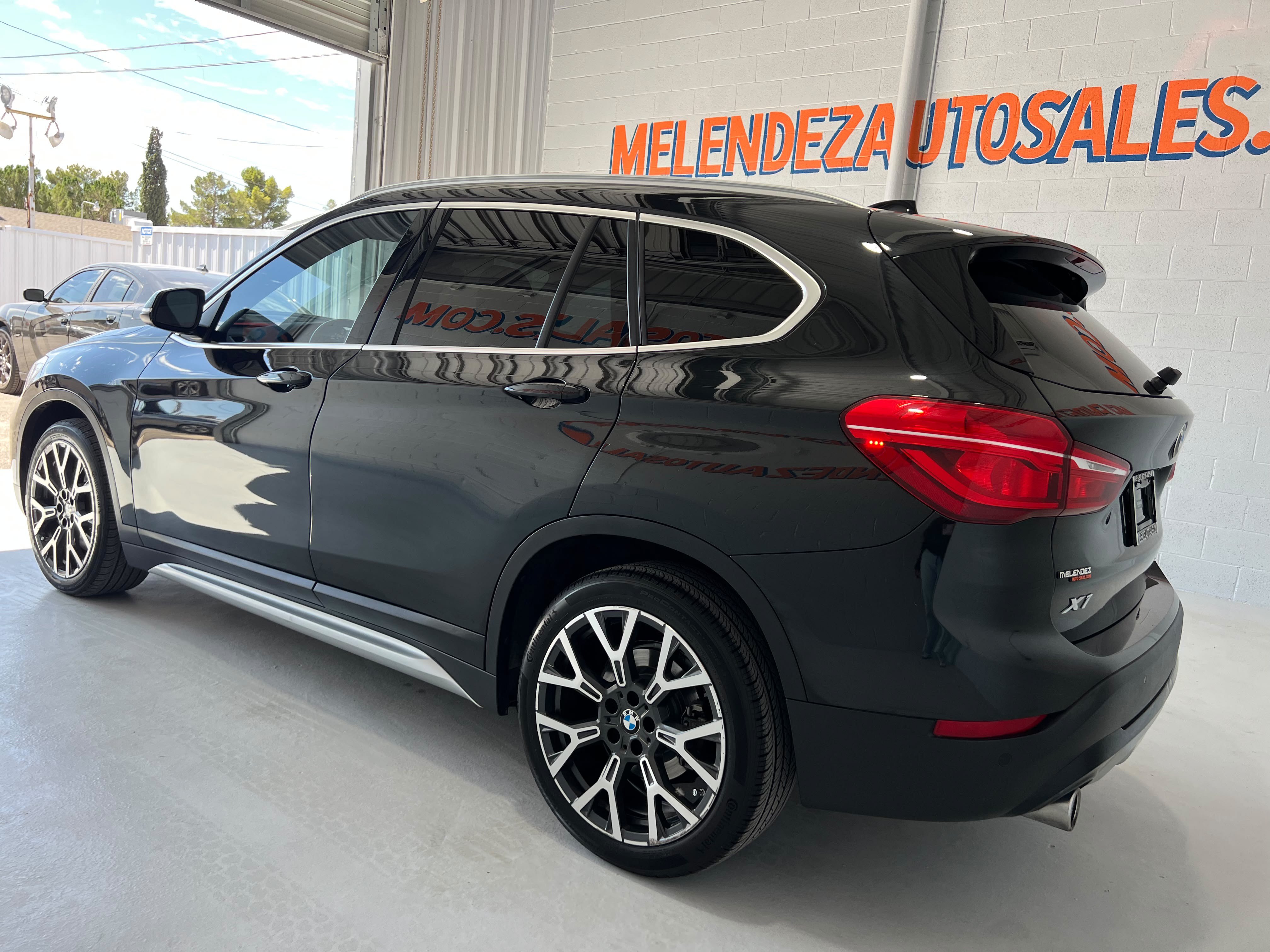 Used 2021 BMW X1 sDrive28i w/ Convenience Package FWD image 3