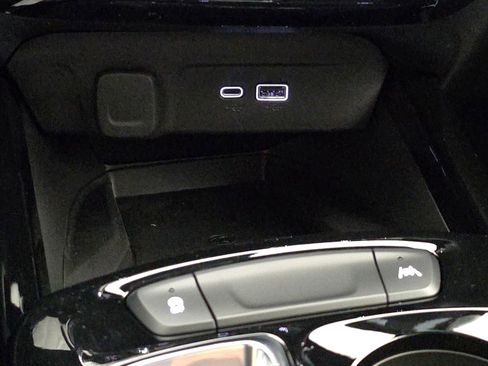 New 2026 Chevrolet Trax RS w/ Sunroof Package image 28