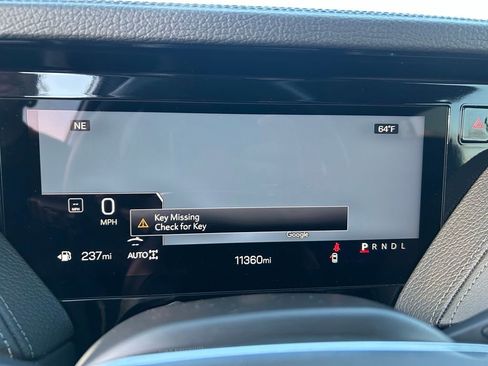 Used 2025 GMC Yukon XL Denali AWD/4WD image 14
