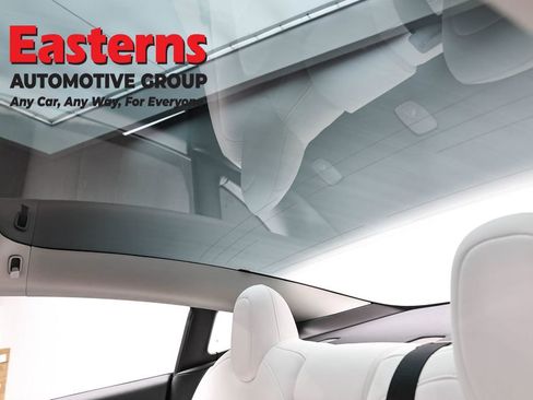 Used 2023 Tesla Model 3 Standard Range image 32