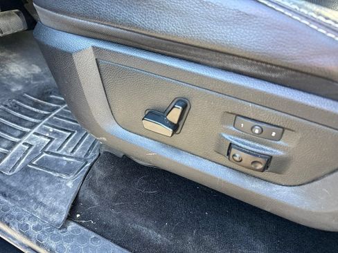 Used 2015 RAM 1500 Laramie w/ Convenience Group AWD/4WD image 11