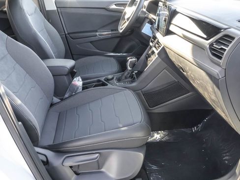New 2026 Volkswagen Taos SE AWD/4WD image 41