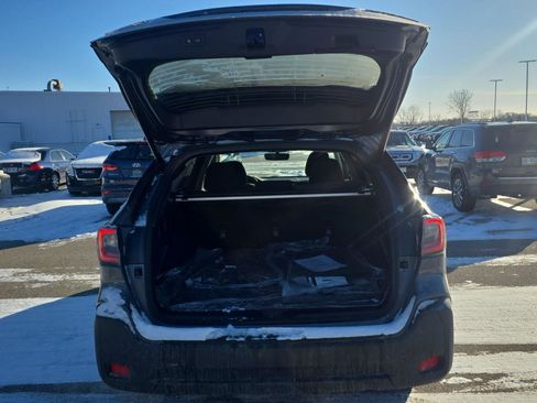 Used 2025 Subaru Outback Premium w/ Popular Package #1A image 13