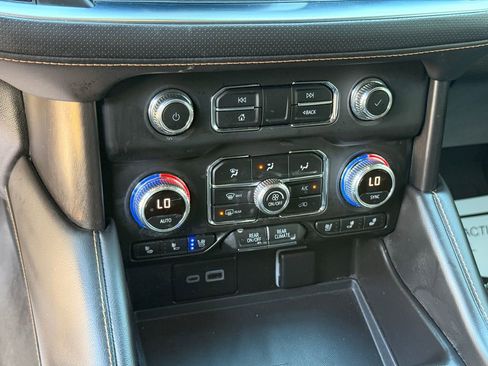 Used 2023 GMC Yukon AT4 AWD/4WD image 22