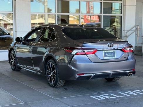 Certified 2021 Toyota Camry SE w/ Carpet Mat Package (TMS) image 10