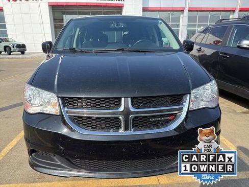 Used 2016 Dodge Grand Caravan SXT w/ UConnect Hands-Free Group image 13