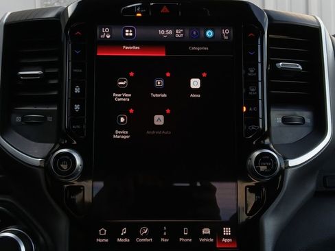 Used 2025 RAM 1500 Big Horn AWD/4WD image 8