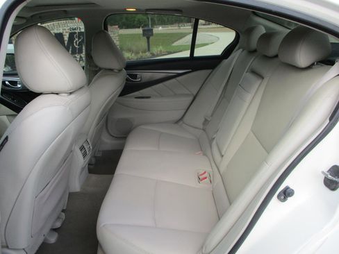 Used 2014 INFINITI Q50 Premium w/ Moonroof Package image 13