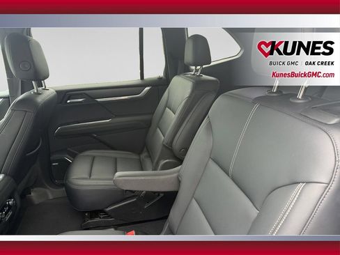 Used 2024 GMC Acadia Elevation FWD image 14