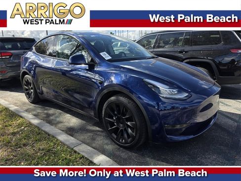 Used 2021 Tesla Model Y Long Range image 1