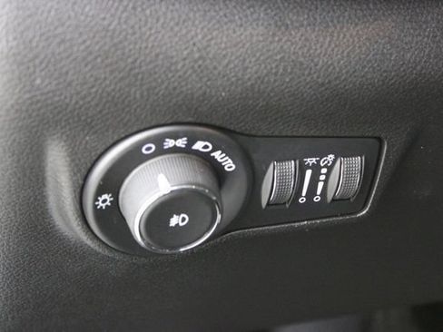 Used 2024 Jeep Compass Trailhawk AWD/4WD image 25