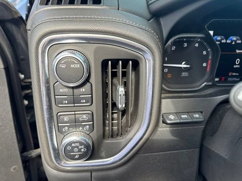 Used 2022 GMC Sierra 2500 Denali w/ Technology Package AWD/4WD image 27