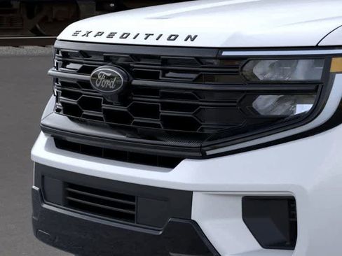 New 2025 Ford Expedition Platinum w/ Stealth Performance Package image 17
