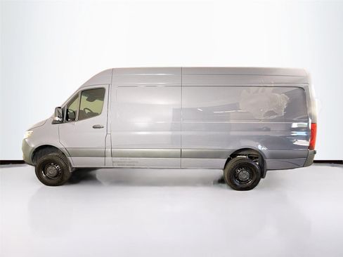 Used 2024 Mercedes-Benz Sprinter 2500 image 15
