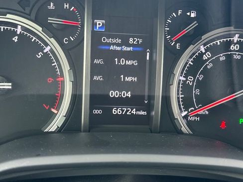 Used 2022 Toyota 4Runner Limited AWD/4WD image 21