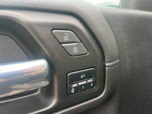 Used 2023 GMC Sierra 3500 Denali w/ Denali Black Diamond Edition image 17