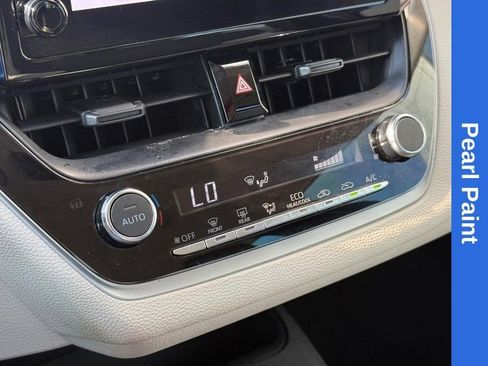 Used 2025 Toyota Corolla LE FWD image 28