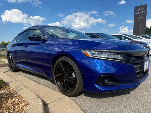 Used 2022 Honda Accord Sport image 5