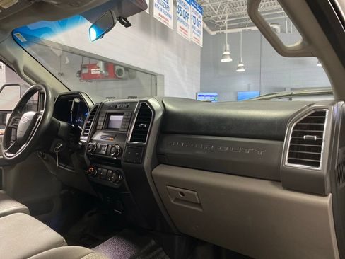 Used 2018 Ford F350 XLT w/ FX4 4x4 Off Road Package image 27