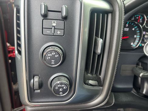 Used 2015 Chevrolet Silverado 1500 LTZ image 29