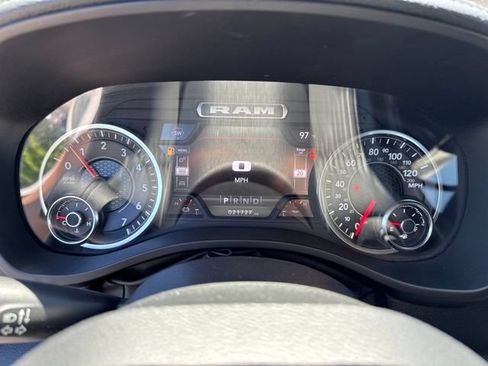 Used 2023 RAM 1500 Laramie AWD/4WD image 13