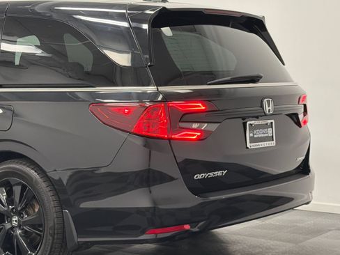 Used 2023 Honda Odyssey Sport image 7