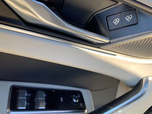 Used 2021 Jaguar F-PACE R-Dynamic S image 28