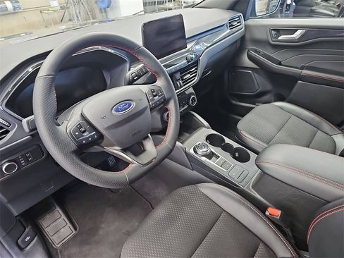 Used 2025 Ford Escape ST-Line image 15