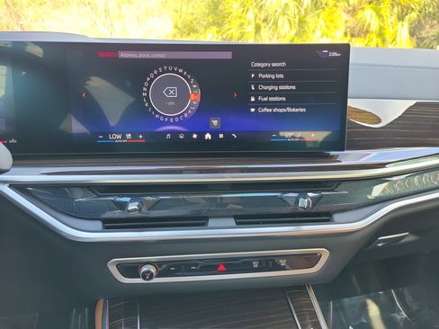 Used 2025 BMW X5 sDrive40i w/ M Sport Package image 25