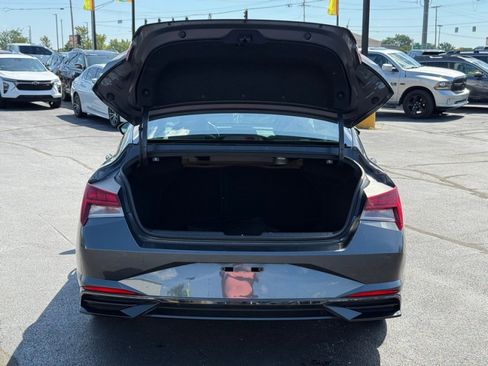 Used 2021 Hyundai Elantra SEL w/ Convenience + Premium Package image 37