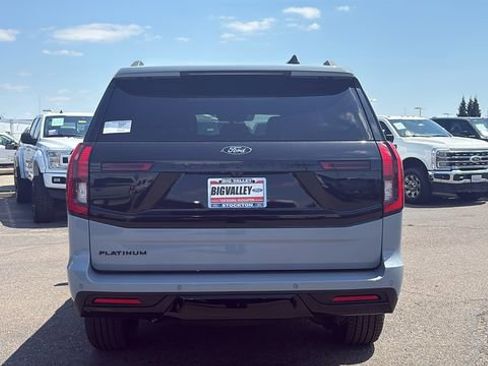 New 2026 Ford Expedition Platinum w/ Stealth Appearance Package AWD/4WD image 4