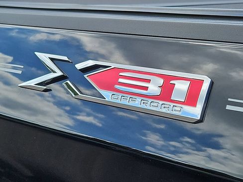 Used 2023 GMC Sierra 1500 SLT w/ SLT Convenience Package AWD/4WD image 32