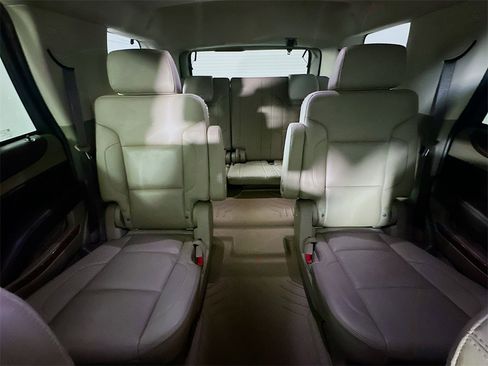 Used 2019 Chevrolet Tahoe Premier image 13