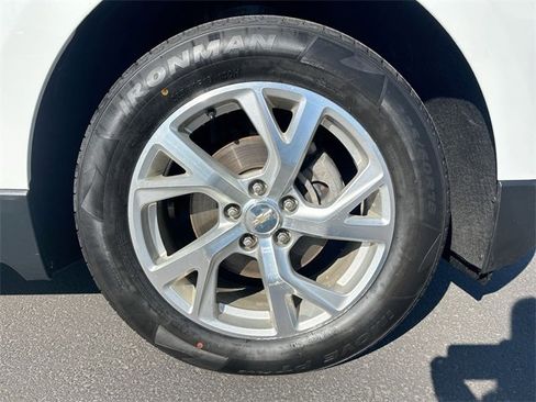 Used 2018 Chevrolet Equinox Premier image 27