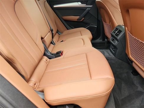 Used 2025 Audi Q5 2.0T Premium Plus w/ Premium Plus Package image 28